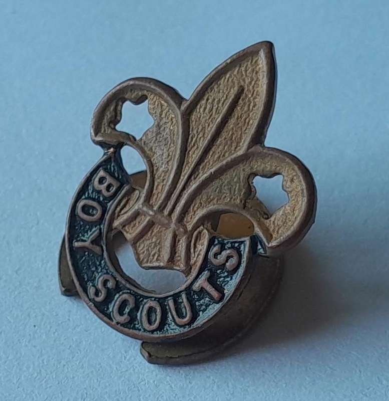 Vintage Boy Scouts Badge.  Clasp Intact.