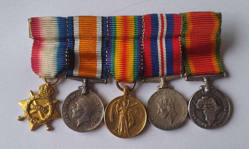 WW1 - WW2 Miniature Medal Group.  5 x Medals.