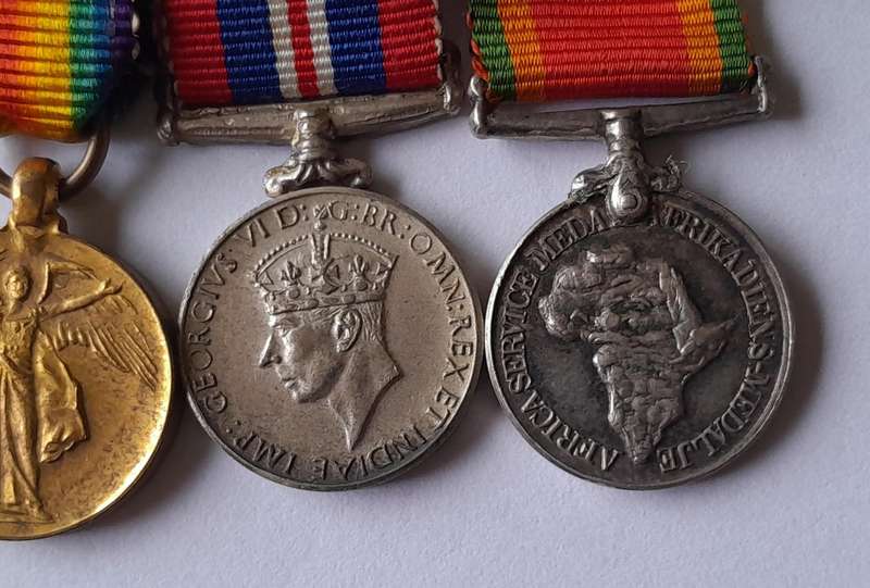 WW1 - WW2 Miniature Medal Group.  5 x Medals.