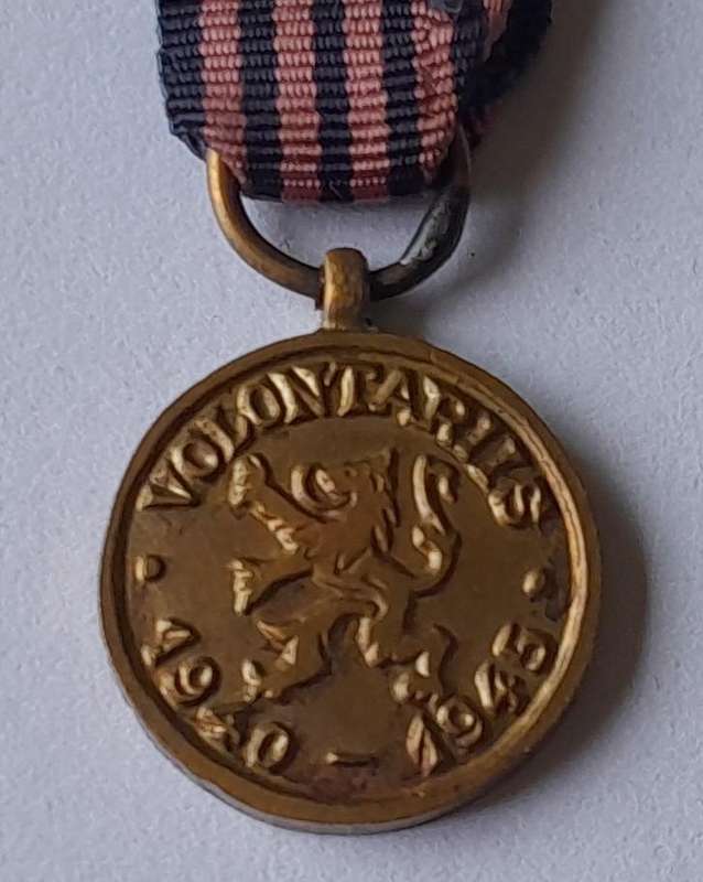 WW2 Belgium  1940 -1945  Volunteers Miniature Medal (Dated Version).