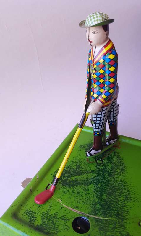 Vintage Tin Plate Table Top Wind Up Mechanical "Play Golf" Game