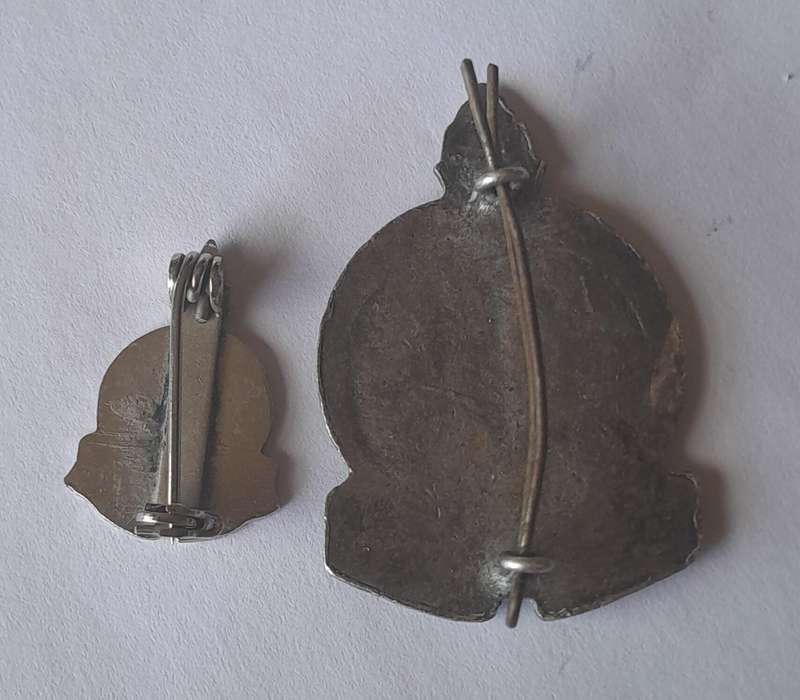 Collection of 2 Vintage Voortrekker Badges.