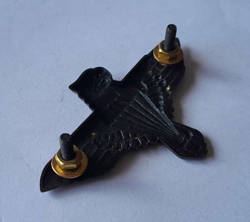 SADF 44 Parachute Battalion Beret Badge.  Screw Lugs Intact.