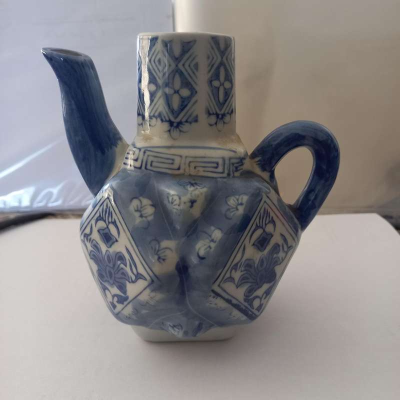 Vtg Porcelain Blue on White Long Neck Asian Teapot Excel. Cond. 7.5" Tall