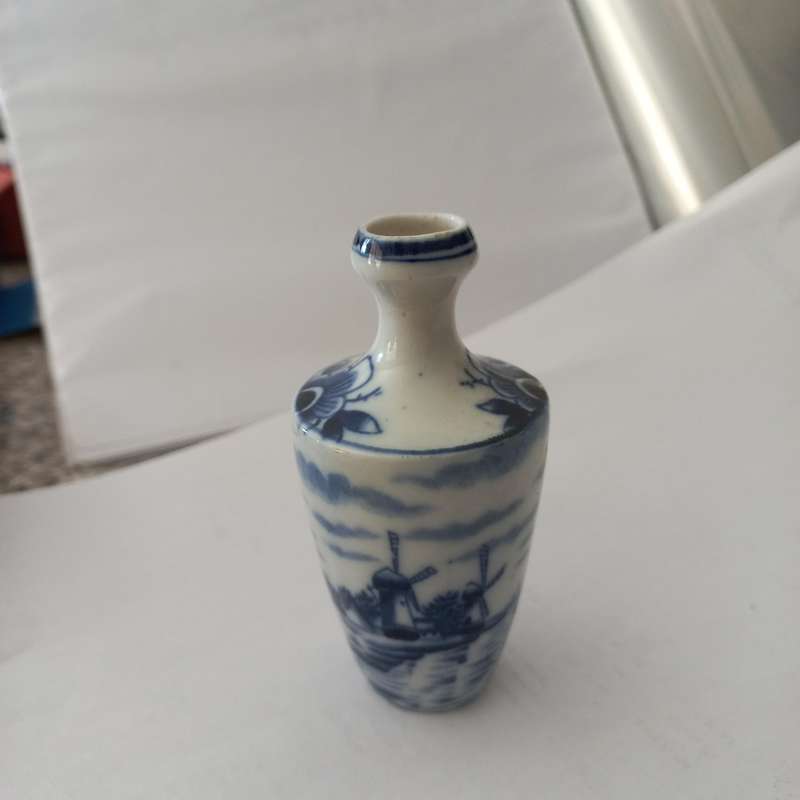 Vintage Chinese Porcelaine Jar/Vases