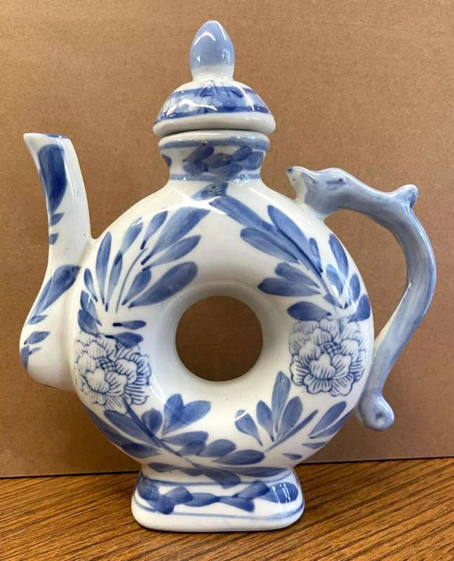 Vintage Chinoiserie Doughnut Shaped Oriental Teapot Blue And White 7.5 Tall