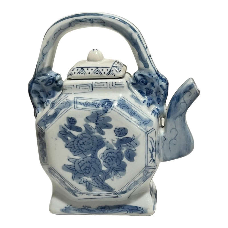 Chinoiserie Teapot Chinese Porcelain Flat Teapot White & Blue Vintage 60s