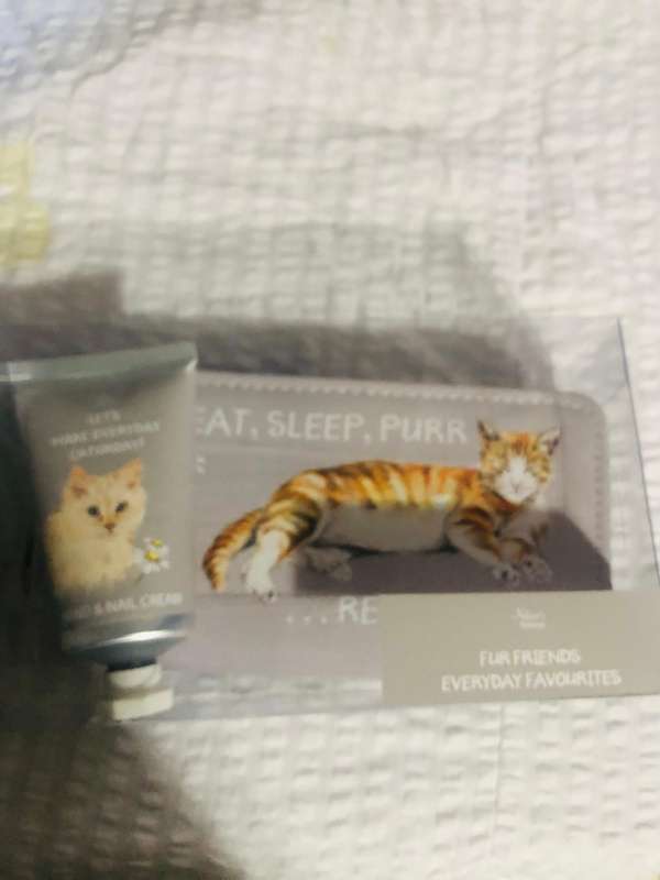 Paw Prints Wallet +Hand &Nail Cream
