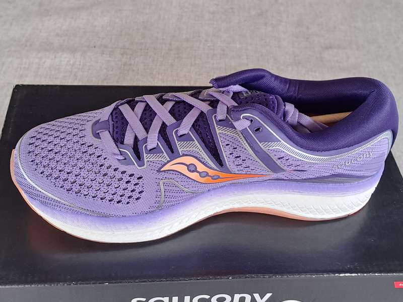 Saucony Triumph ISO 5 ladies running shoe- size UK 8 / US 10 / EUR 42 / CM 26.5