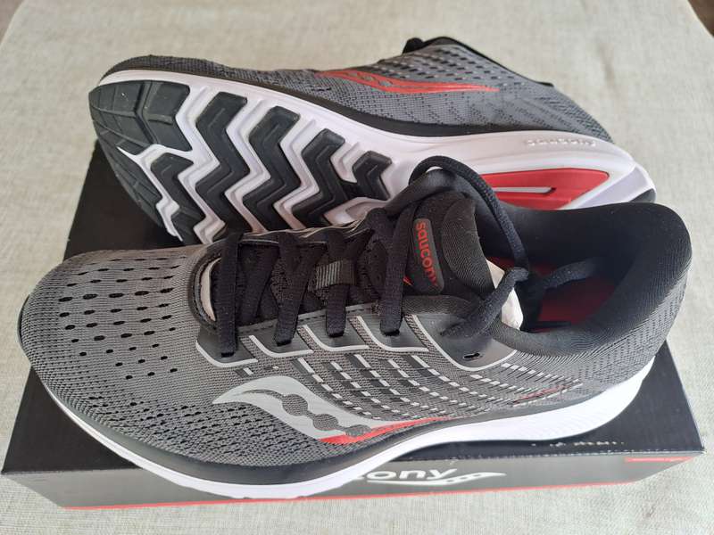 Saucony Ride 13 mens running shoe charcoal-black - size UK 7 / US 8 / EUR 41 / CM 26