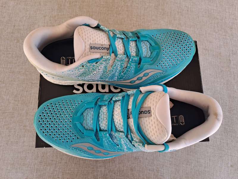 Saucony Freedom Iso 2 ladies running shoe - size UK 7 / US 9 / EUR 40.5 / CM 25.5