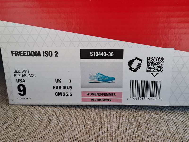 Saucony Freedom Iso 2 ladies running shoe - size UK 7 / US 9 / EUR 40.5 / CM 25.5