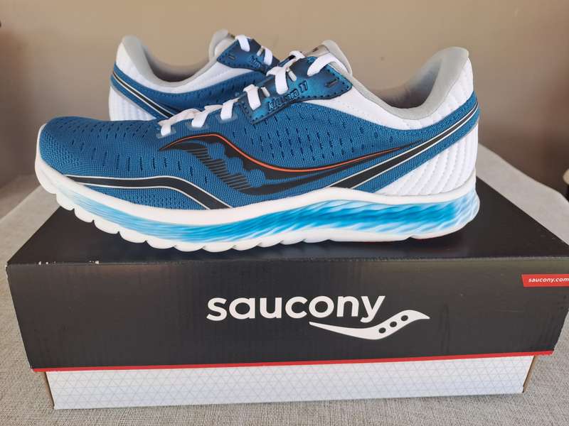 Saucony Kinvara 11 mens running shoe - size UK 7 / US 8 / EUR 41 / CM 26