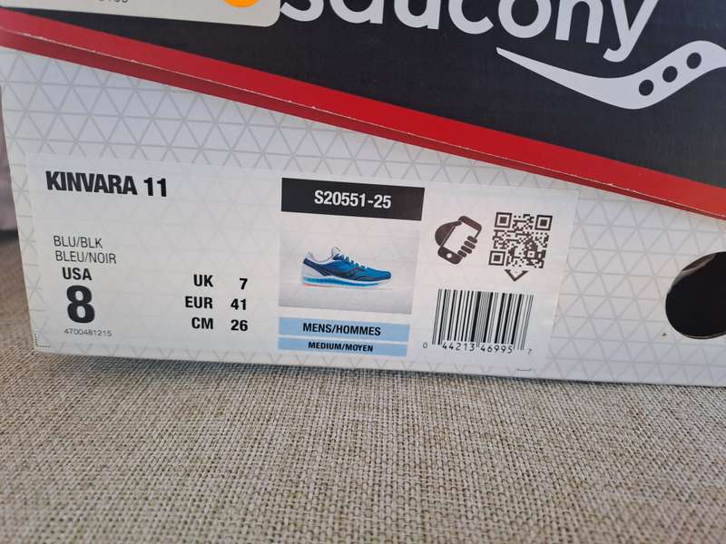 Saucony Kinvara 11 mens running shoe - size UK 7 / US 8 / EUR 41 / CM 26