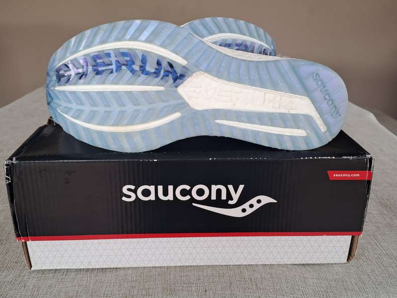 Saucony Freedom Iso 2 ladies running shoe - size UK 5.5 / US 7.5 / EUR 38.5 / CM 24