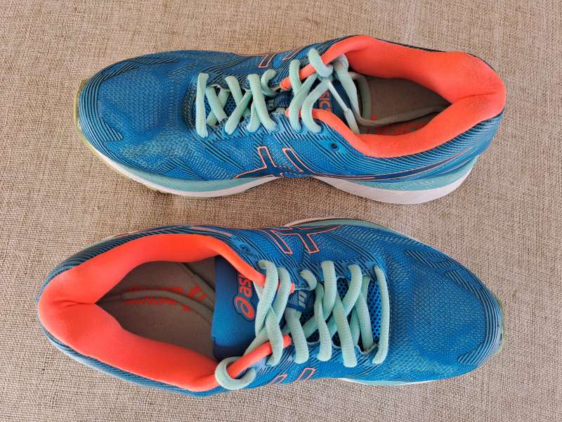 Asics Gel-Nimbus 19 running shoe Ladies  Size UK 4  Used