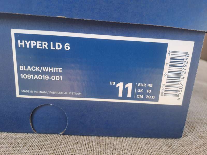 Asics Hyper LD 6 track and field shoe UK 10 / US 11 / EUR 45 / CM 29.0 (black/white)