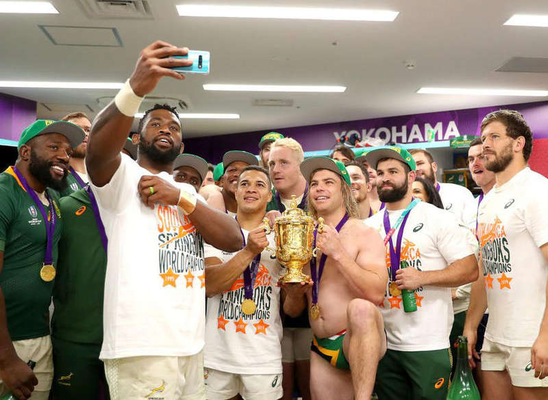 Springboks Champions T-Shirt White 3XL, Braai Apron and Tattoos
