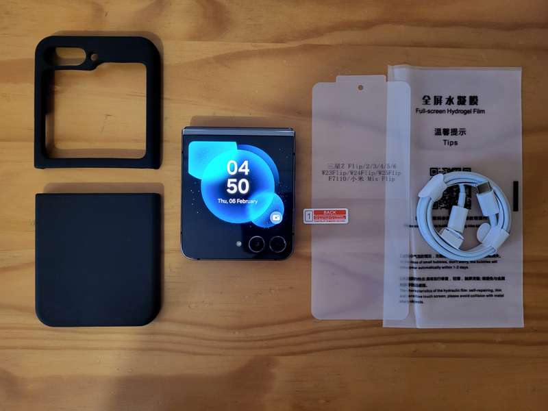 Samsung Z Flip 5 5G 256GB | With Accessories