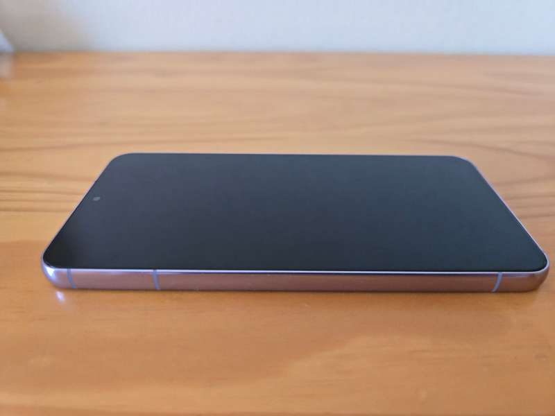 LIKE NEW Samsung S22 5G | 256GB | Boxed