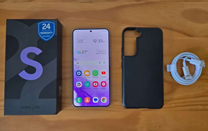 LIKE NEW Samsung S22 5G | 256GB | Boxed