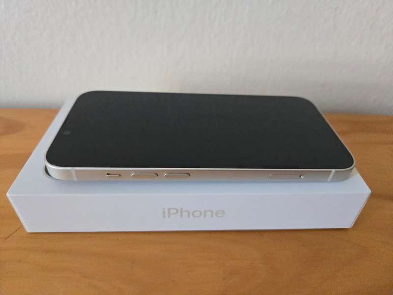 MINT iPhone 14 Starlight | Box + Extras | 128GB