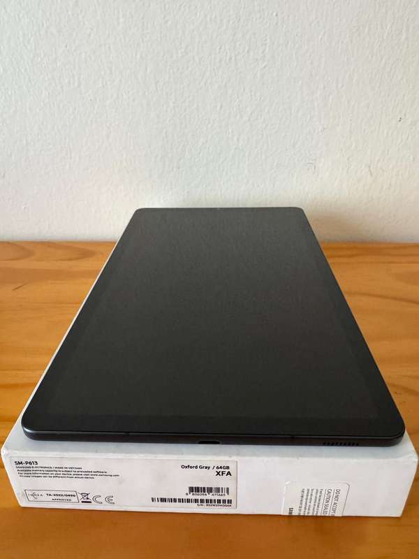 Samsung Tab S6 Lite | Box + Extras