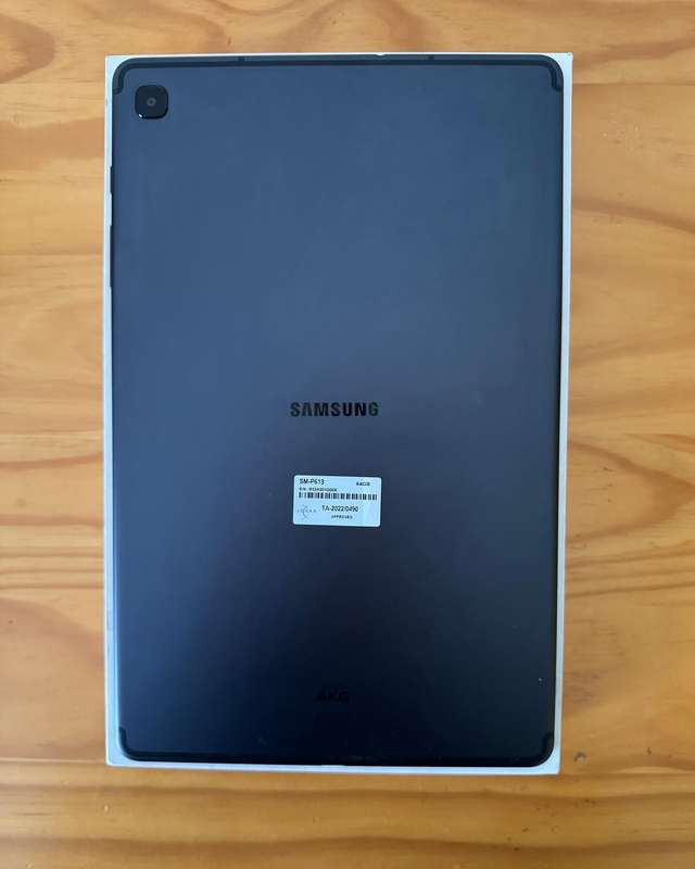 Samsung Tab S6 Lite | Box + Extras