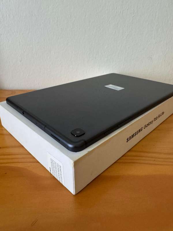 Samsung Tab S6 Lite | Box + Extras