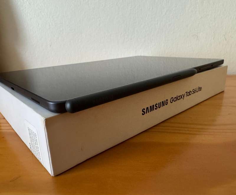 Samsung Tab S6 Lite | Box + Extras