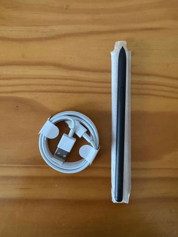Samsung Tab S6 Lite | Box + Extras