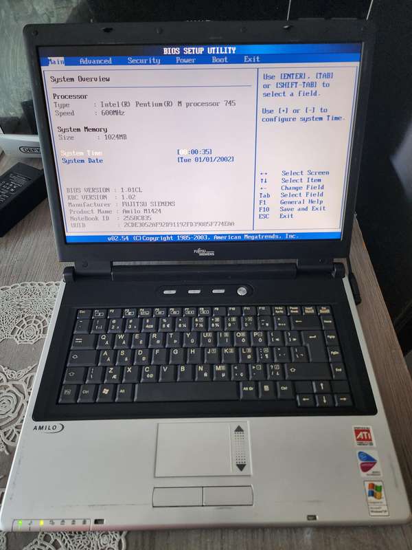 FUJITSU AMILO M1424 LAPTOP FOR SALE PLEASE READ AD !!!!