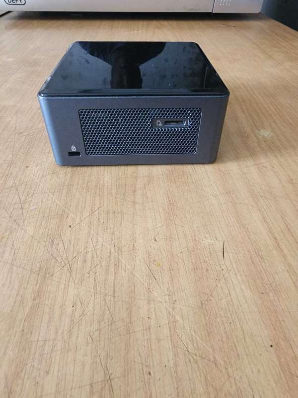 INTEL NUC BOXNUC7CJYH FOR SALE