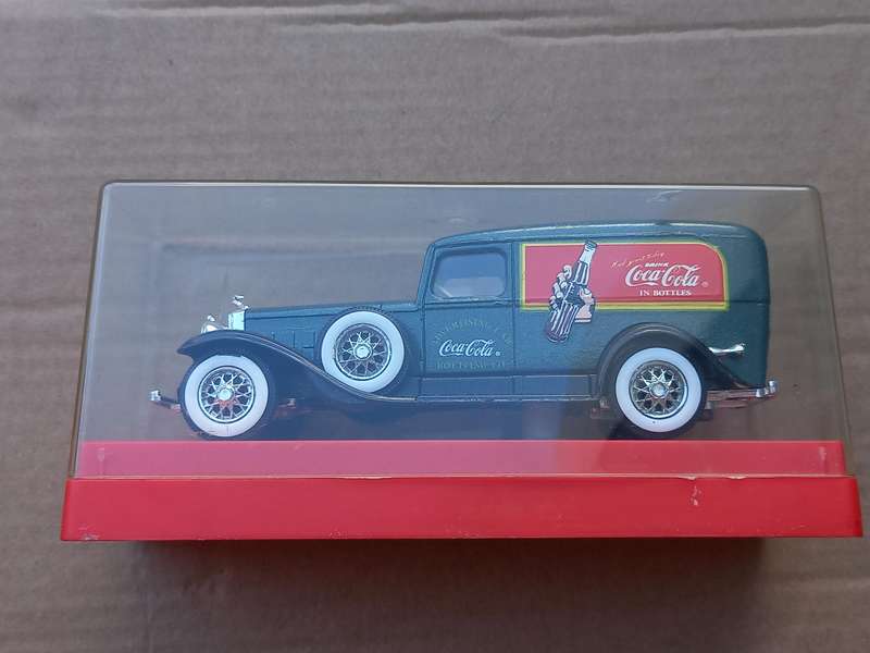 Vintage Solido 9600 France Cadillac 452A 1930 Coca Cola