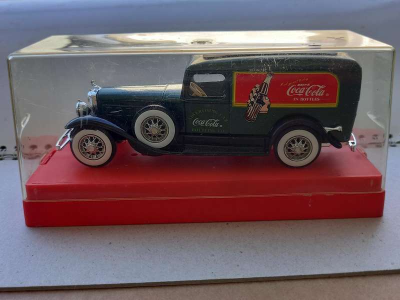 Vintage Solido 9600 France Cadillac 452A 1930 Coca Cola
