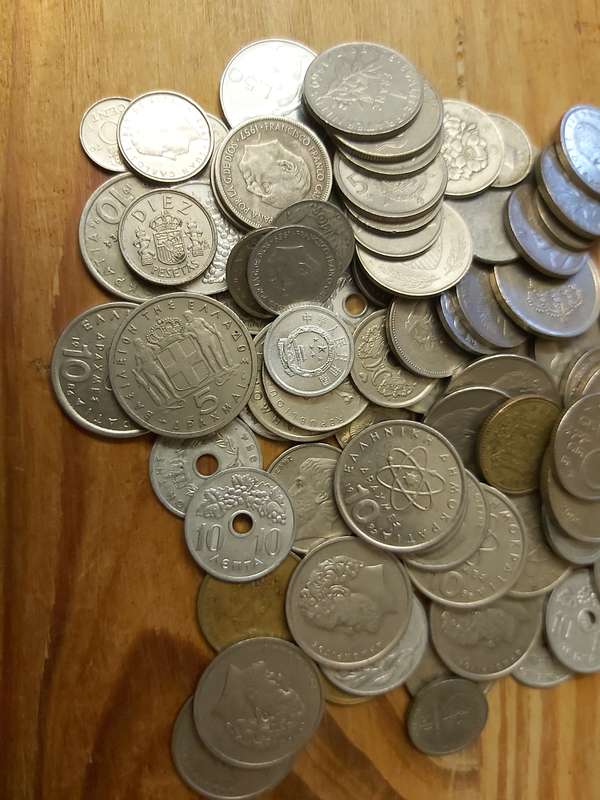 MIXED WORLD COINS