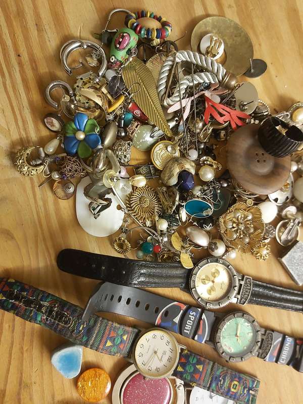 OLD JEWELRY JOB LOT