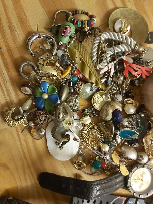 OLD JEWELRY JOB LOT