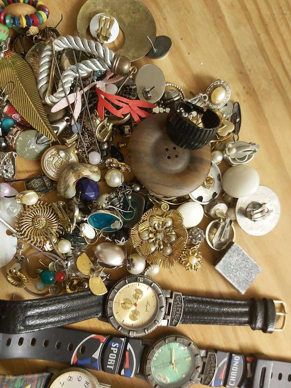 OLD JEWELRY JOB LOT