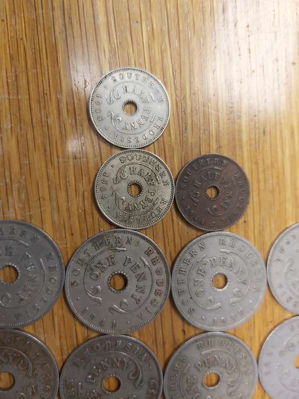 RHODESIA 1/2 AND 1 D COINS