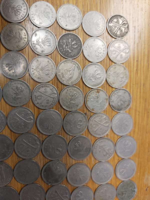 RHODESIA 6D COINS X54