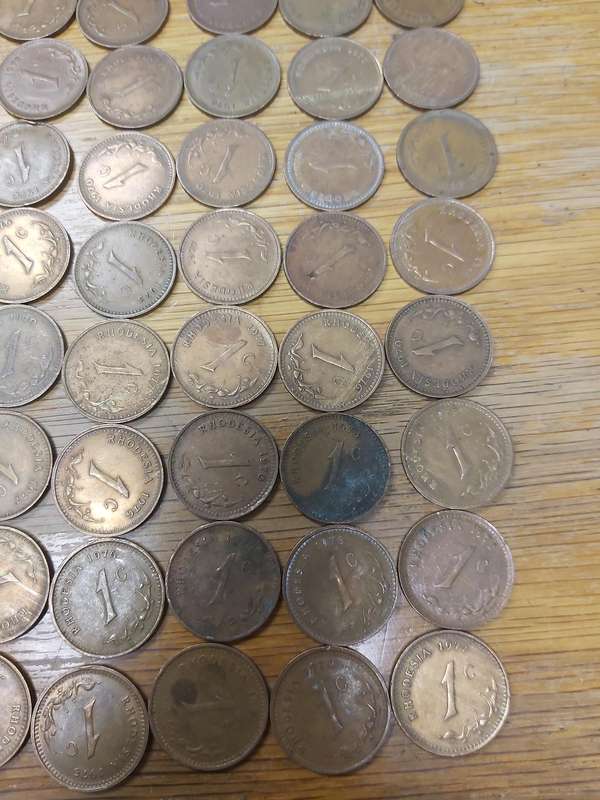 RHODESIA 1970-1977 1C AND 1/2C COINS