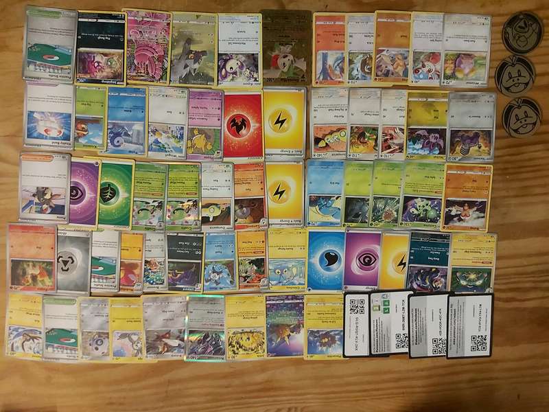 POKEMON TRADING CARDS