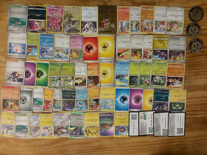POKEMON TRADING CARDS