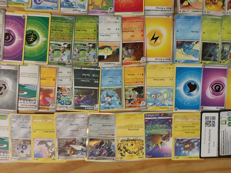 POKEMON TRADING CARDS