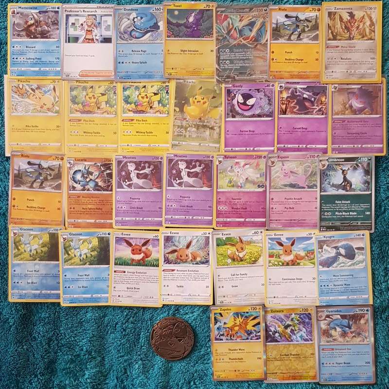 POKEMON TRADING CARDS