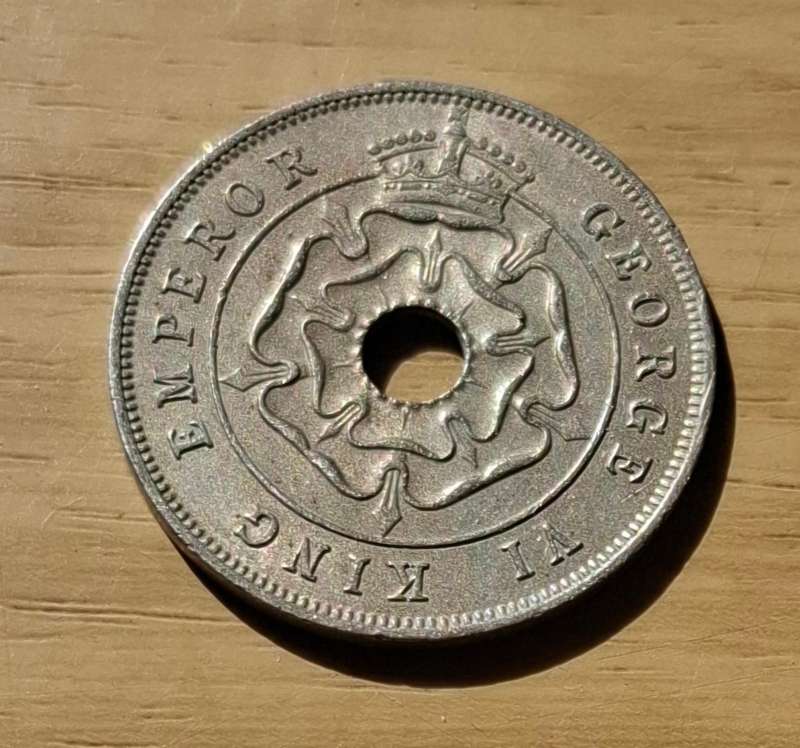 SOUTHERN RHODESIA One Penny 1940 - in excellent condition!!