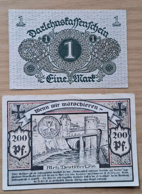 DEUTSCHES REICH 1 Mark 1920 & 200 Pfennig 1921 banknotes - Germany