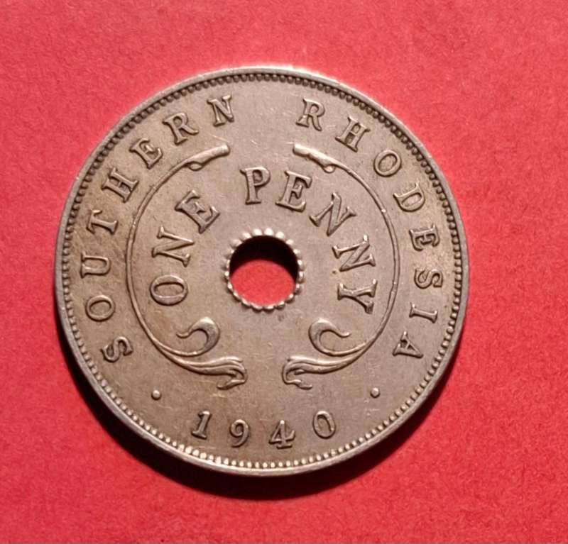 SOUTHERN RHODESIA One Penny 1940 - in excellent condition!!
