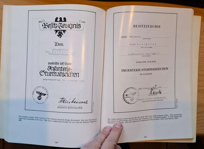 GERMAN MILITARY AWARD DOCUMENTS 1939-1945